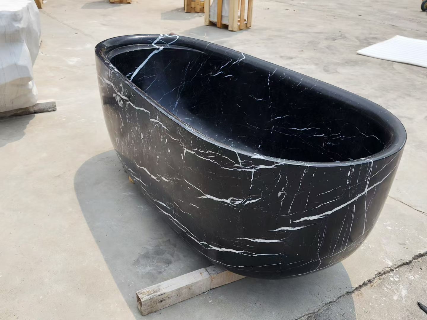 Nero Marquino Marble Bathtub